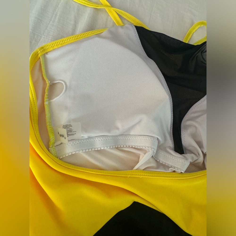 Sporty swim Black & Yellow Halter top style 1 piece one piece swimsuit. Large L - Picture 5 of 9